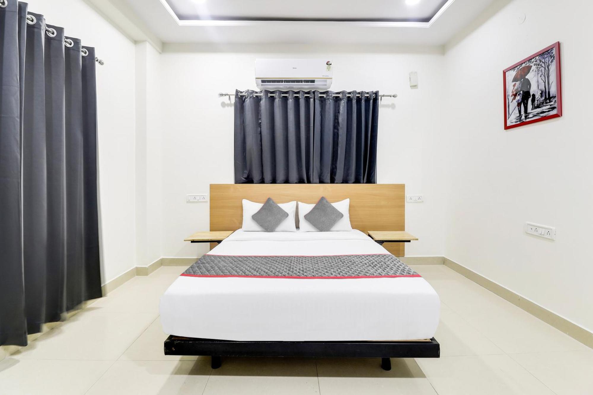 Super Townhouse De Alphabet Hotel Kukatpally Nexus Mall Хидерабад Екстериор снимка