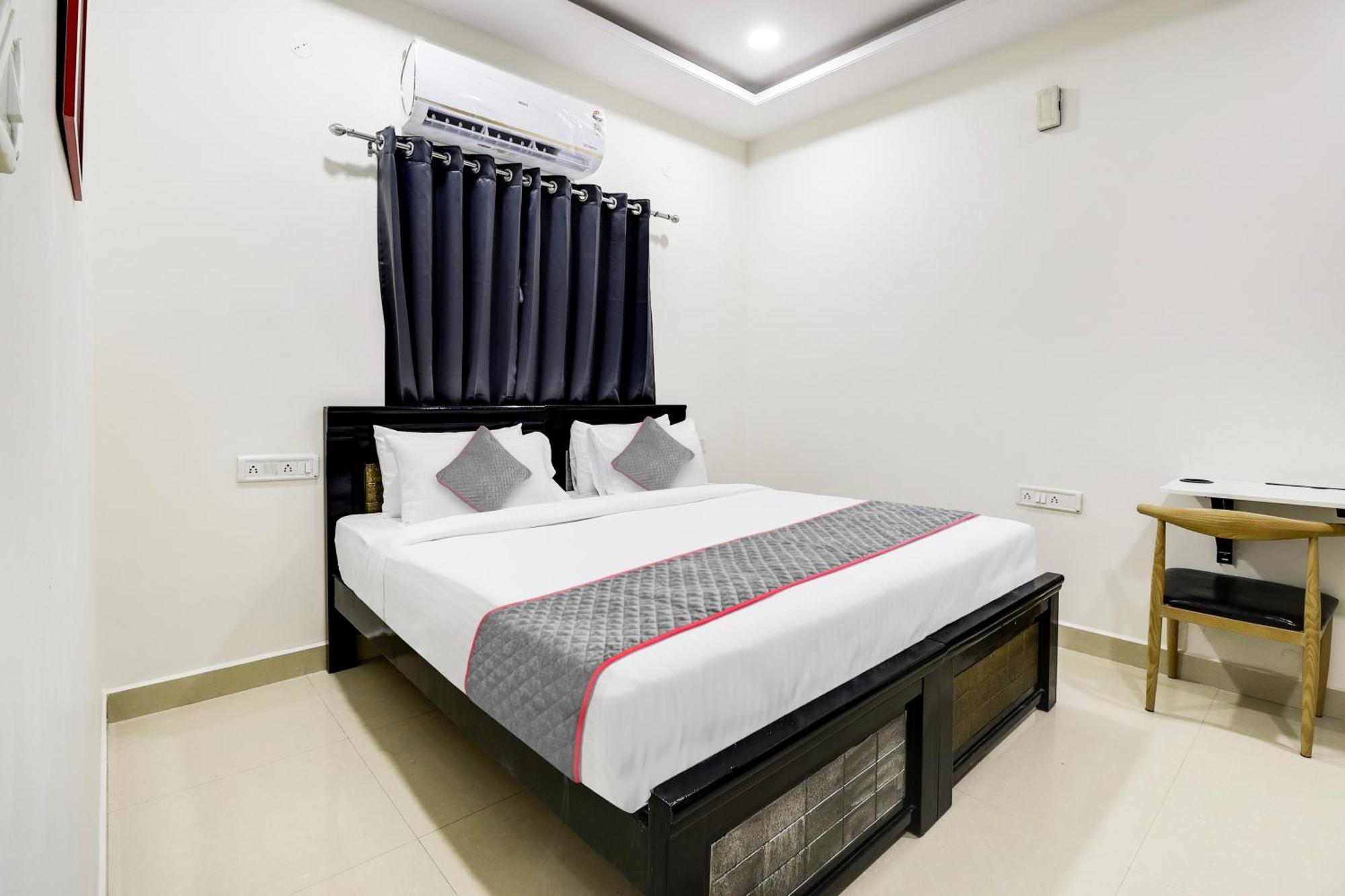 Super Townhouse De Alphabet Hotel Kukatpally Nexus Mall Хидерабад Екстериор снимка