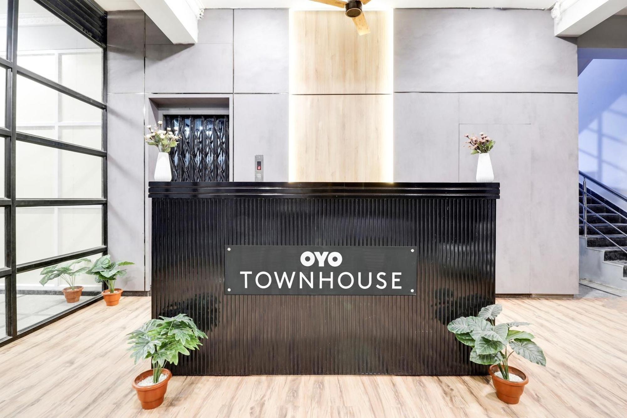 Super Townhouse De Alphabet Hotel Kukatpally Nexus Mall Хидерабад Екстериор снимка